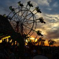 Sunset Ferris Wheel�